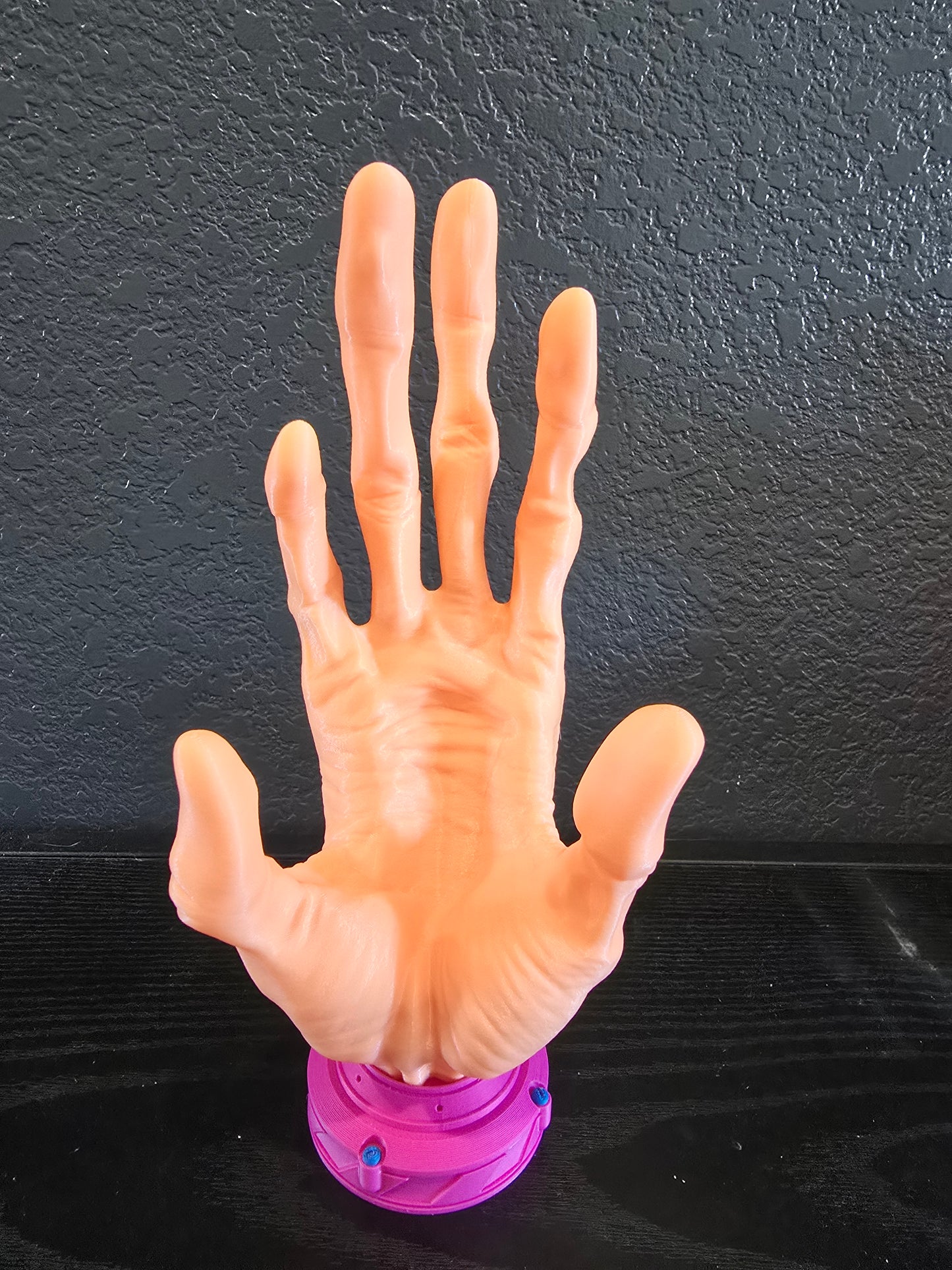6 finger Alien Controller Holder