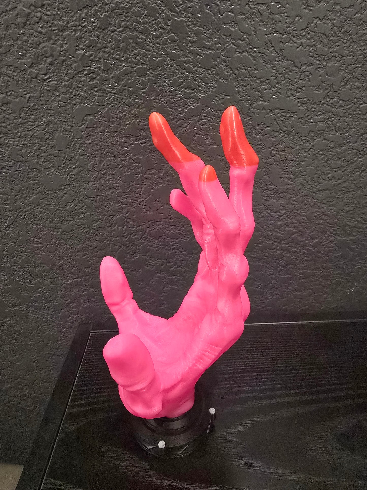 6 finger Alien Controller Holder