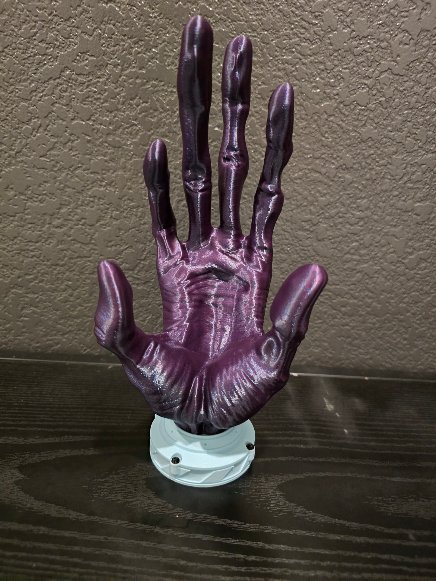 6 finger Alien Controller Holder