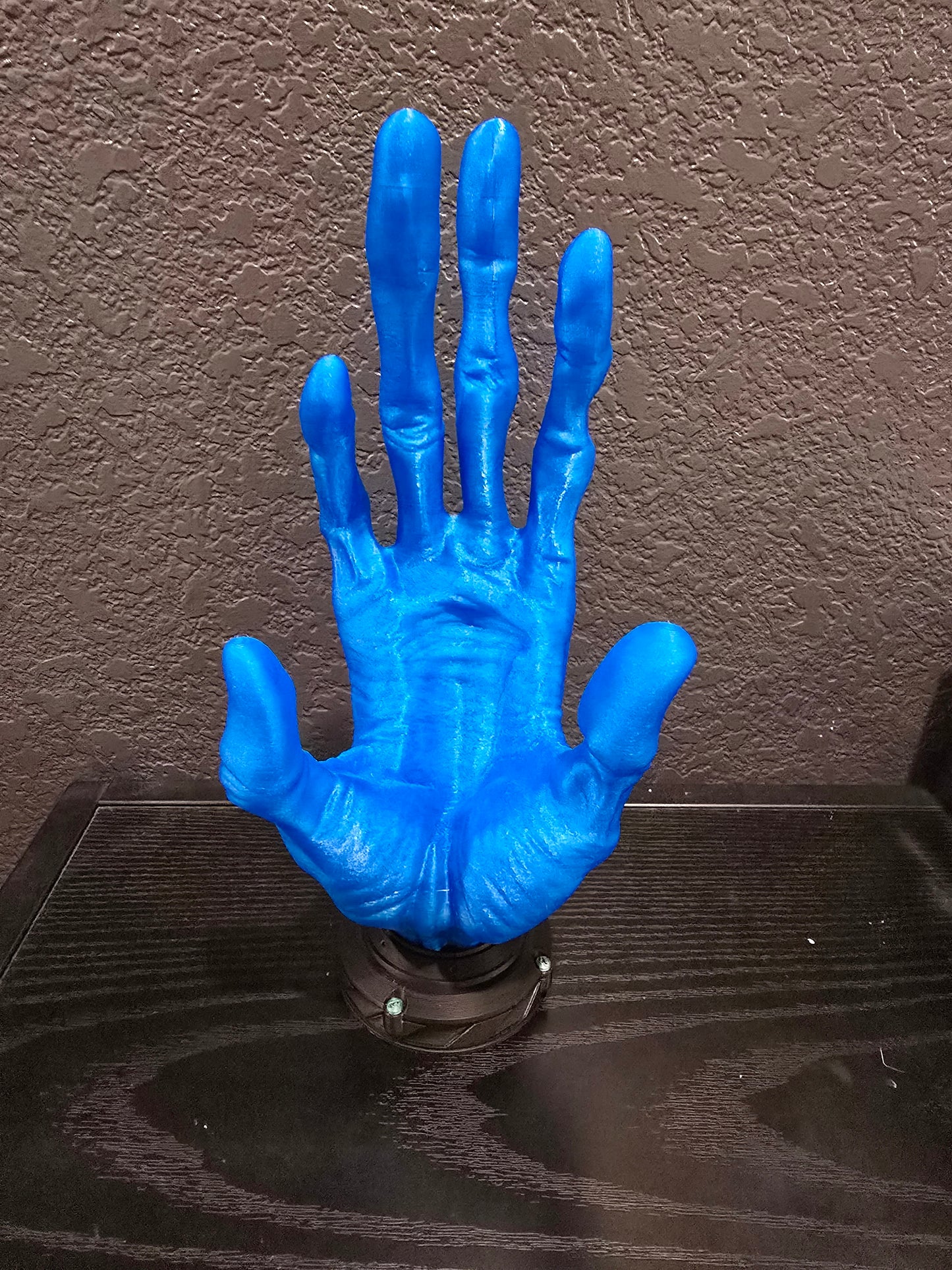 6 finger Alien Controller Holder