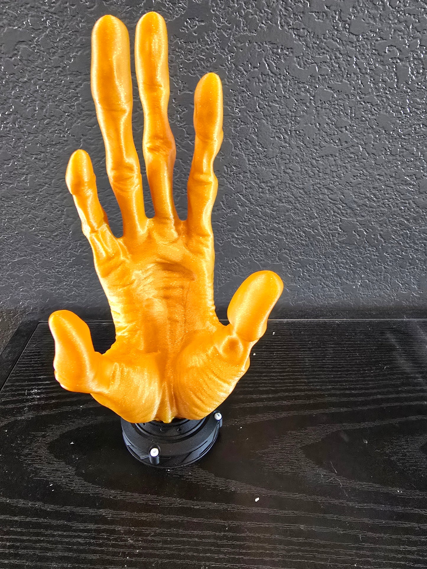 6 finger Alien Controller Holder