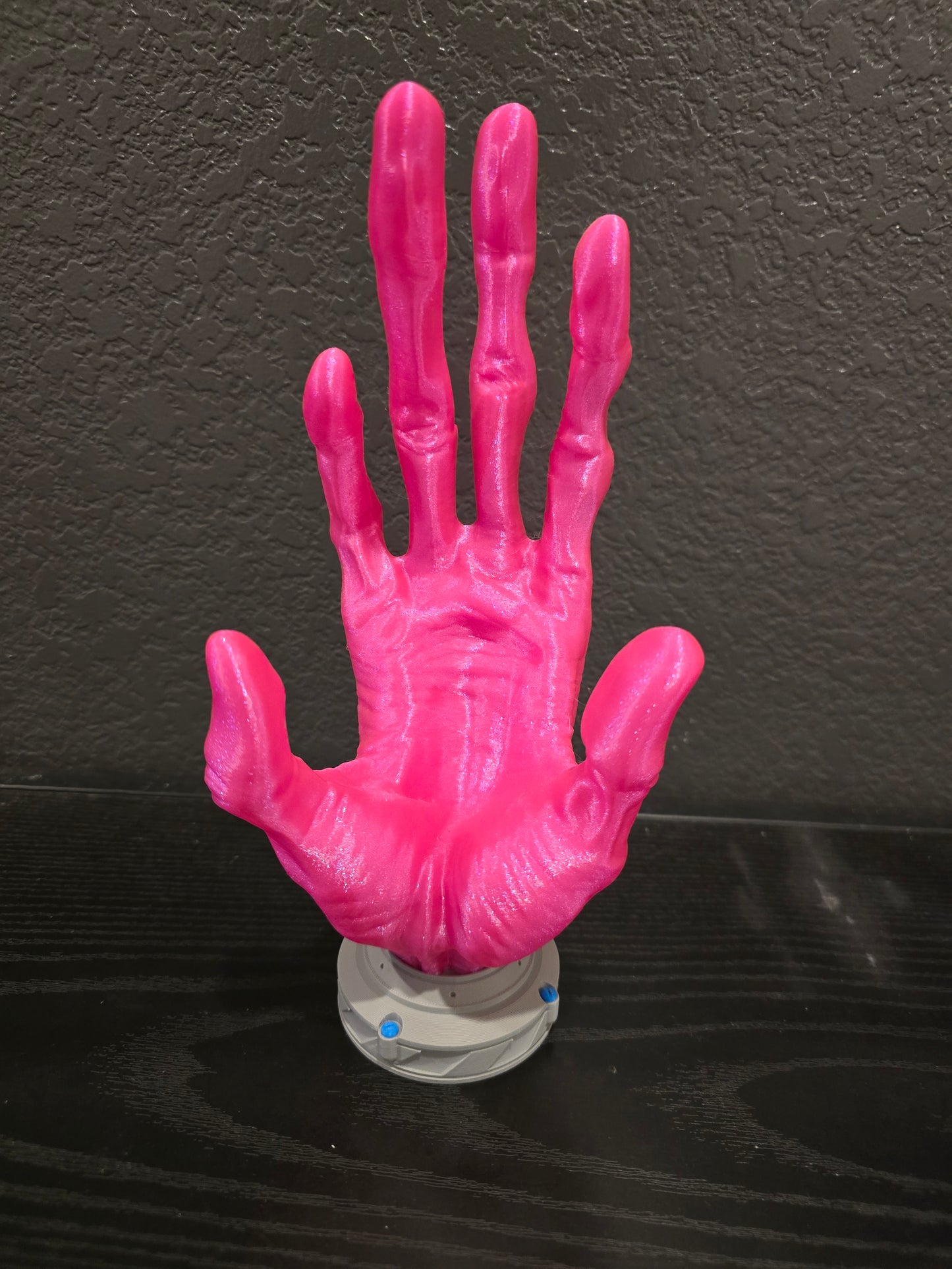 6 finger Alien Controller Holder