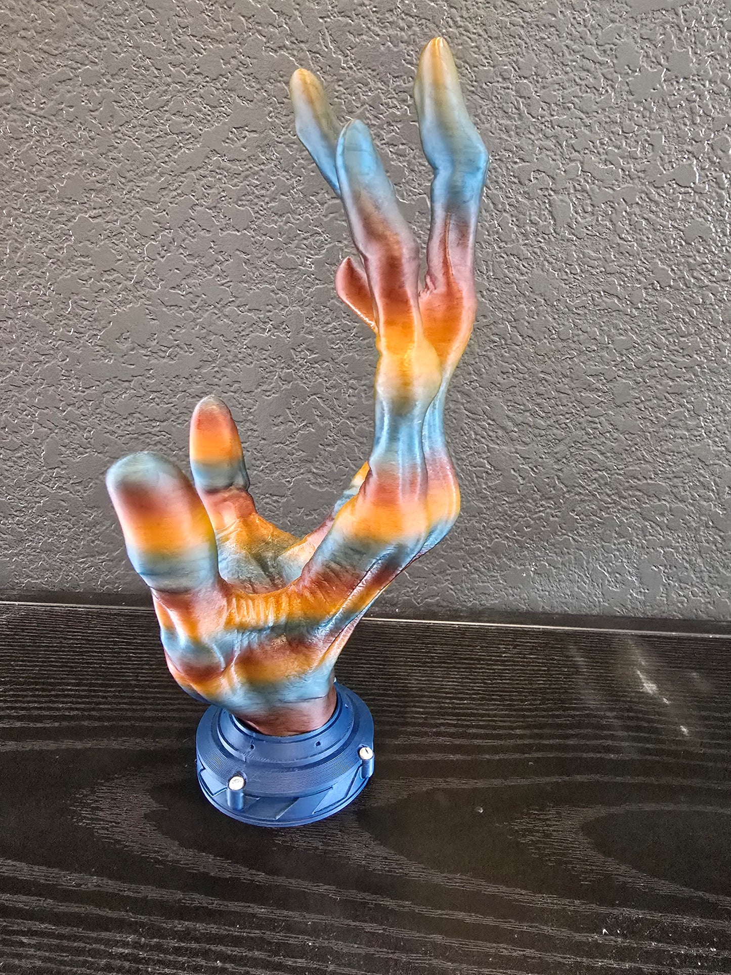 6 finger Alien Controller Holder