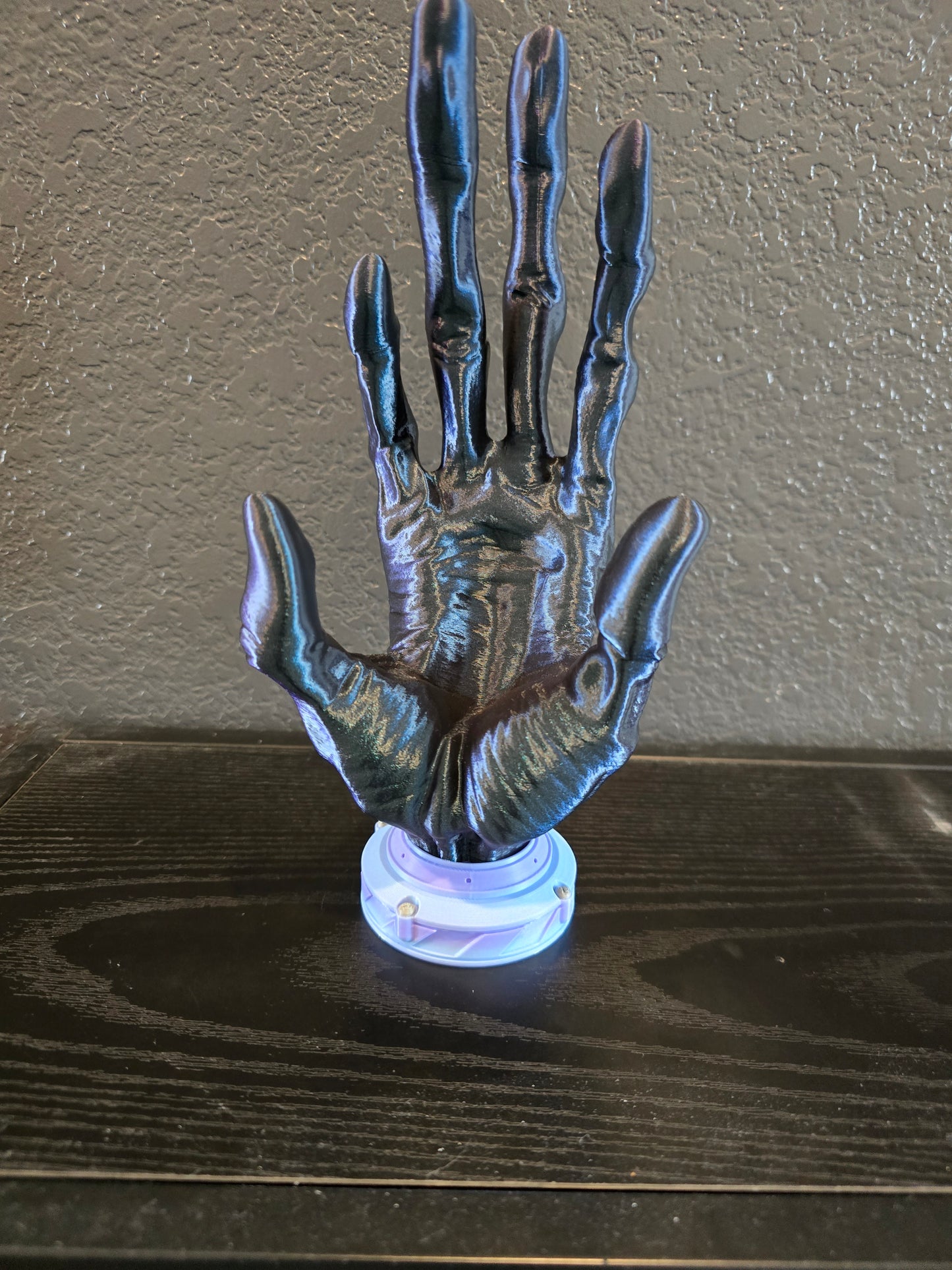 6 finger Alien Controller Holder