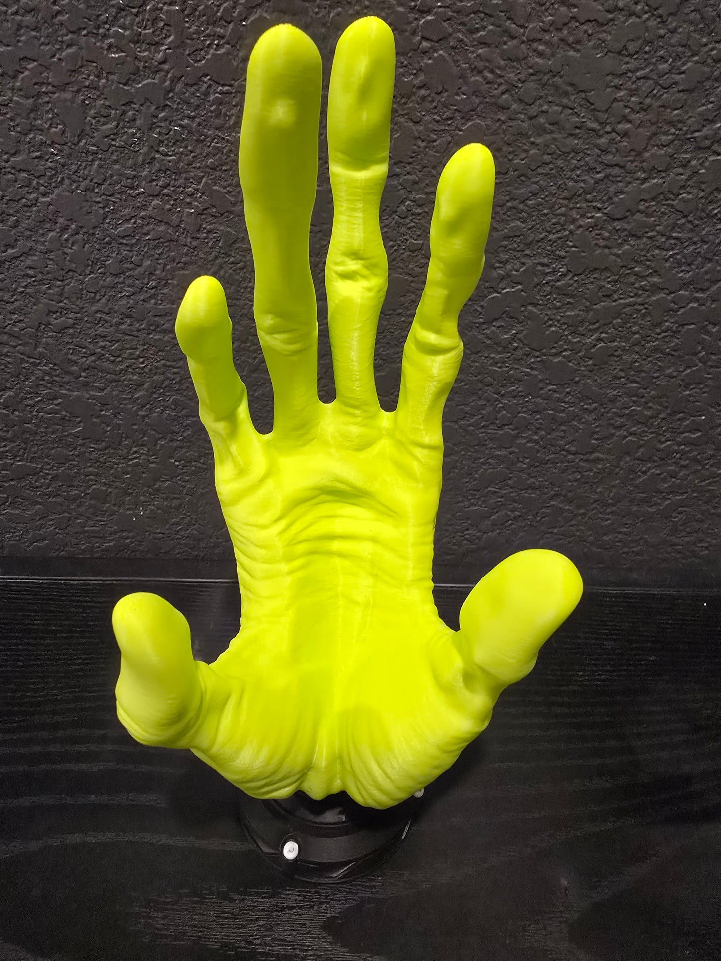 6 finger Alien Controller Holder