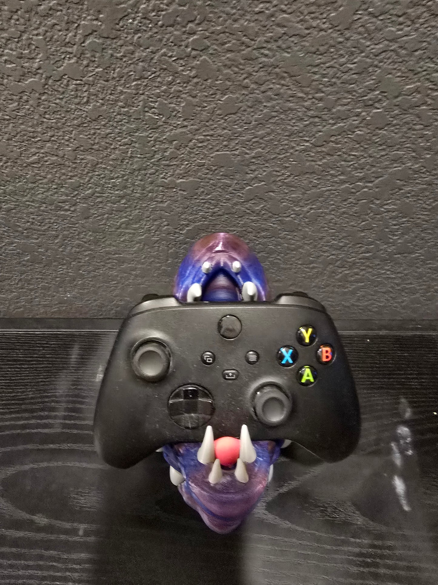 Dragon Head Controller Holder