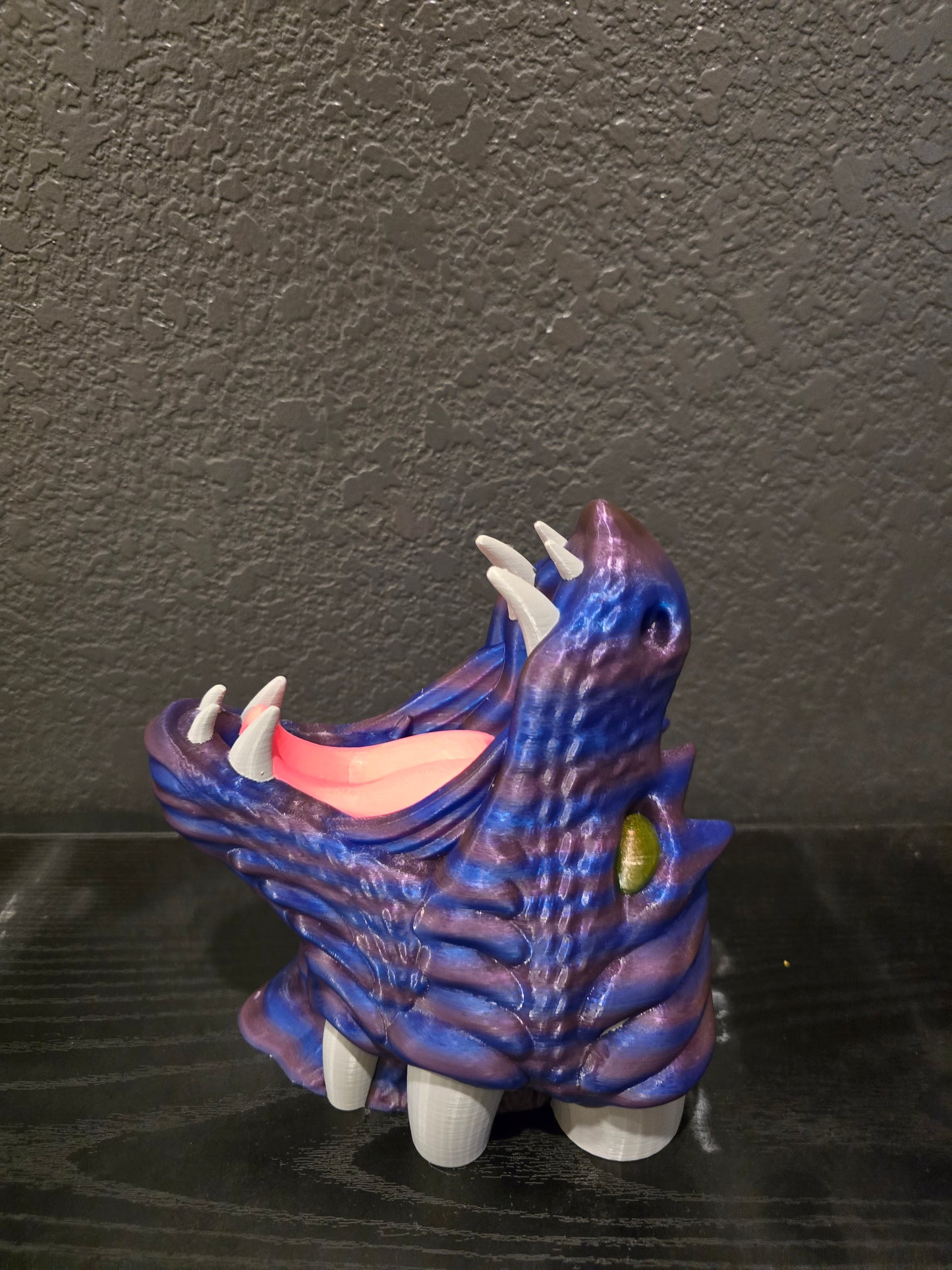 Dragon Head Controller Holder