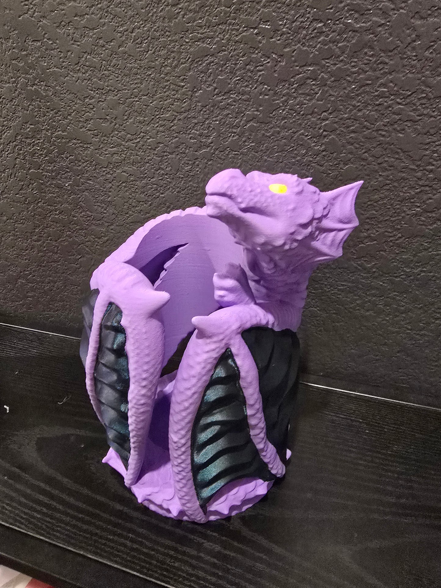 Dragon Bottle Holder