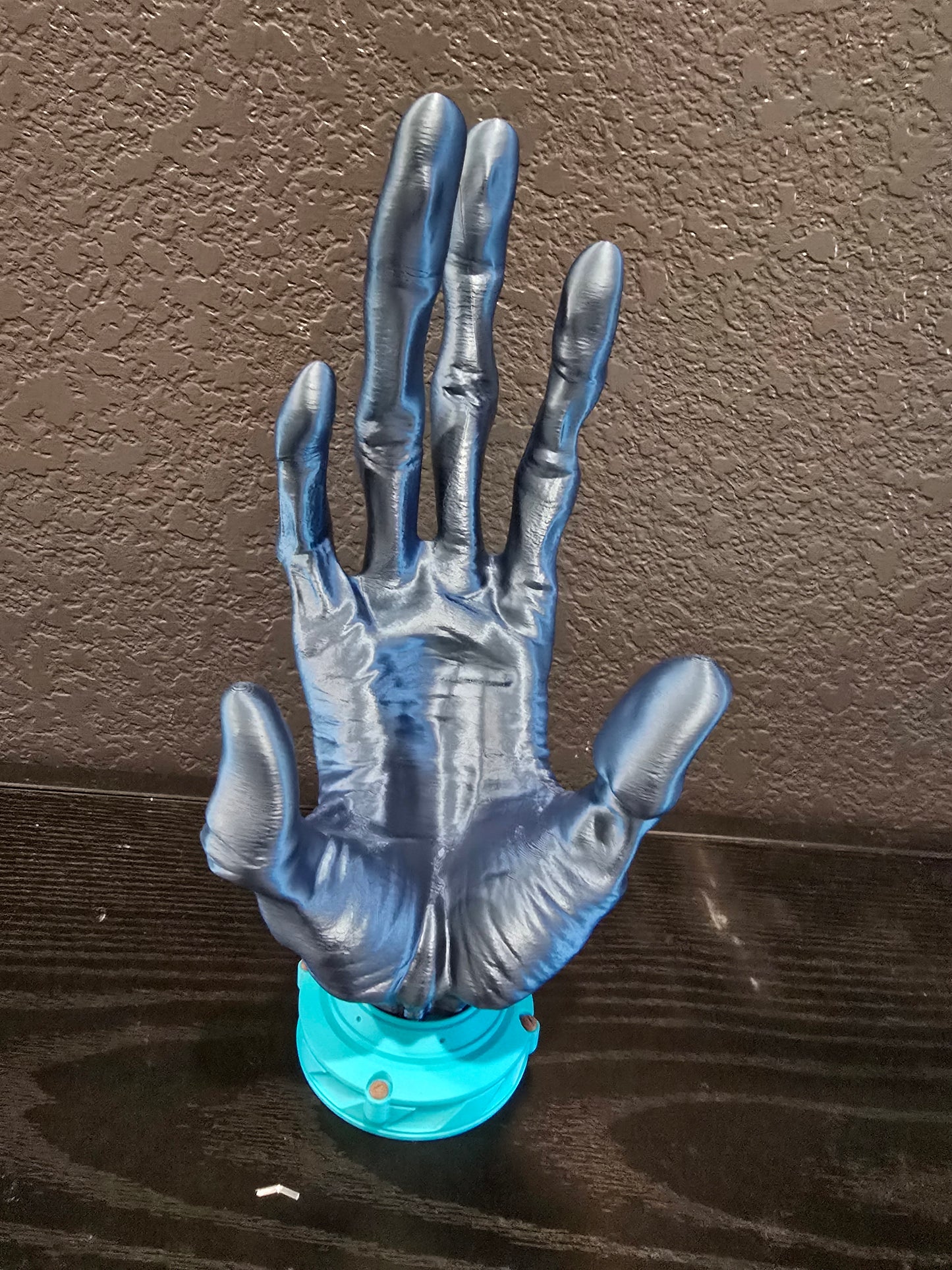 6 finger Alien Controller Holder